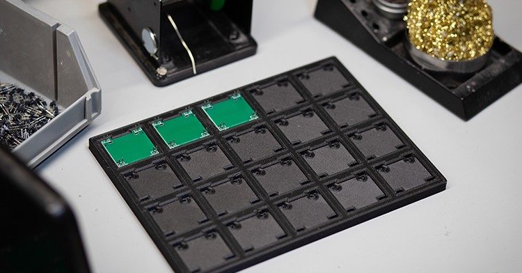 Raise3D E2 is an invaluable tool for testing the fit and finish of their gauge components and allowed engineers to visualize the products in person